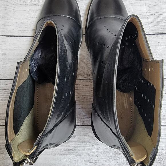 Journee Collection Ulima Leather Zipper Cap Toe Boots Black Women's Size 10 - Picture 5 of 9